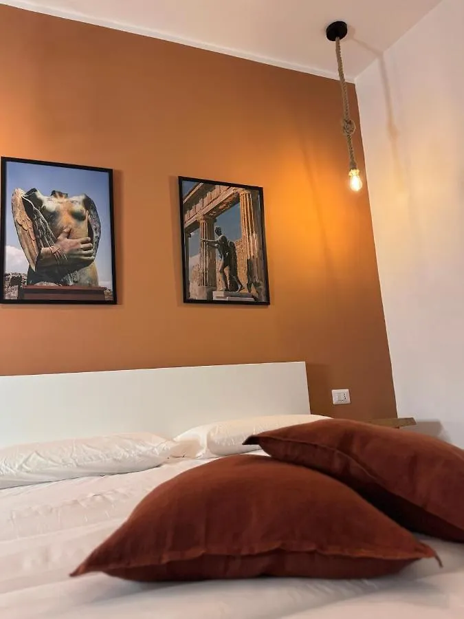 Conte Di Mola 67 Bed & Breakfast Naples